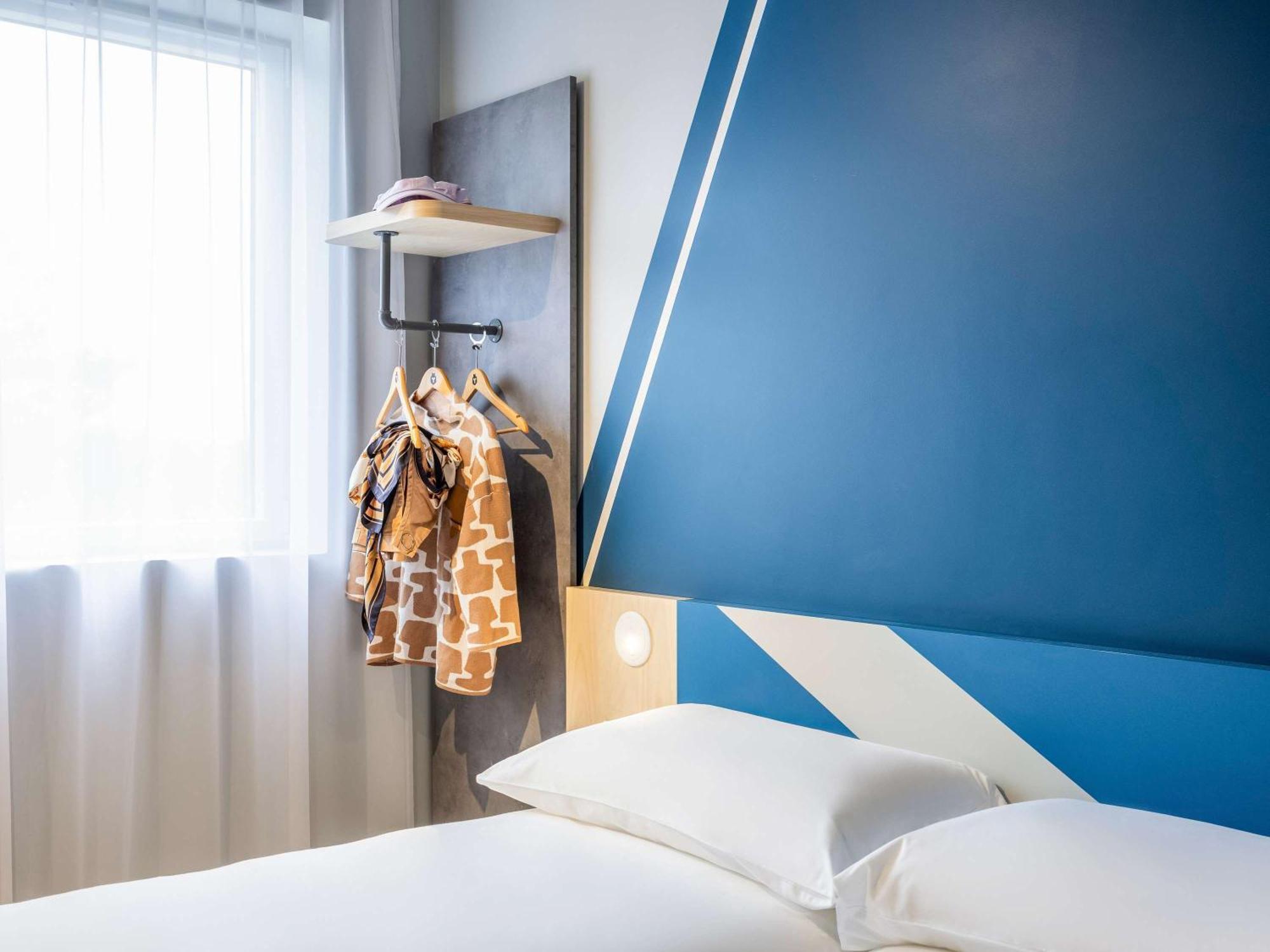Ibis Budget Arlon Porte Du Luxembourg Exterior foto